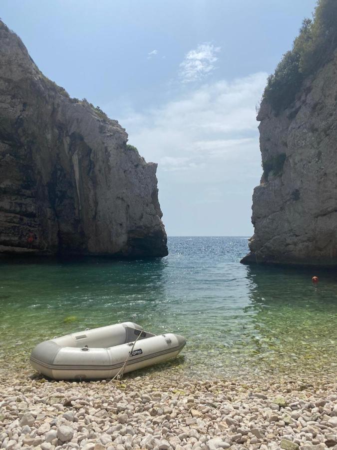 Holiday Home Stiniva Vis Dış mekan fotoğraf